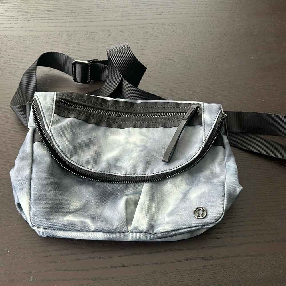 Lululemon all night festival bag